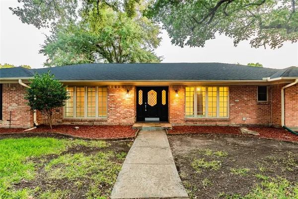 $3,950 | 4278 Royal Ridge Drive, Dallas, TX 75229