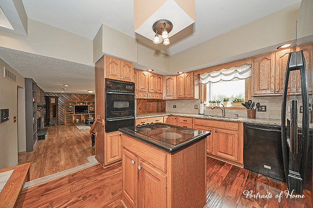 29W251 Wagner Road Naperville, IL 60564 - Photo 8 of 25