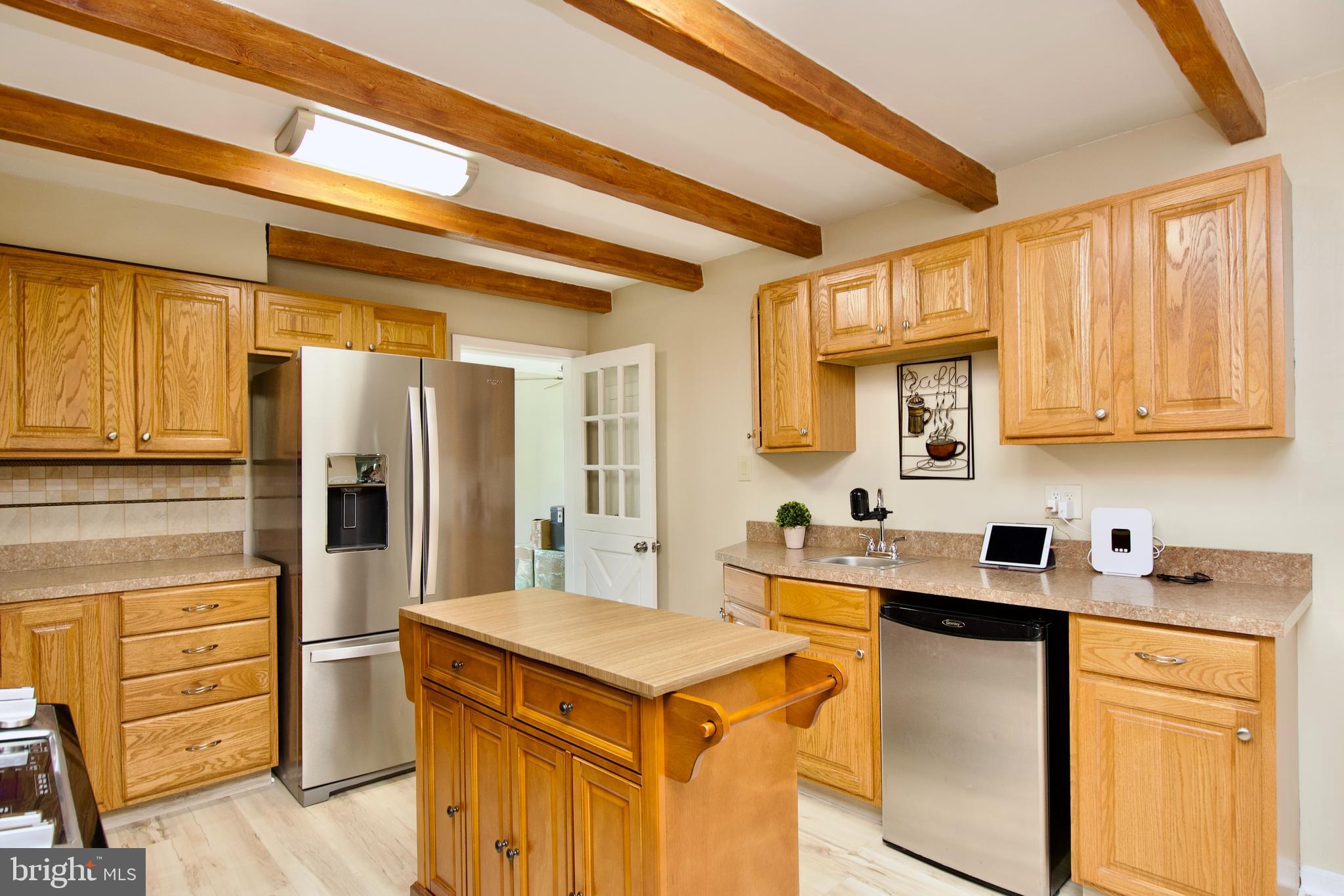 210 Acadia Road Waldorf, MD 20602 - Photo 9 of 39 Kitchen with portable island