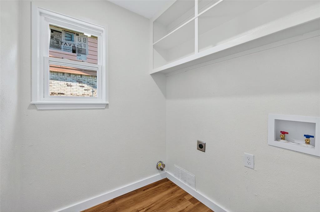 1401 La Salle Drive Sherman, TX 75090 - Photo 11 of 24 a view of a hallway with closet