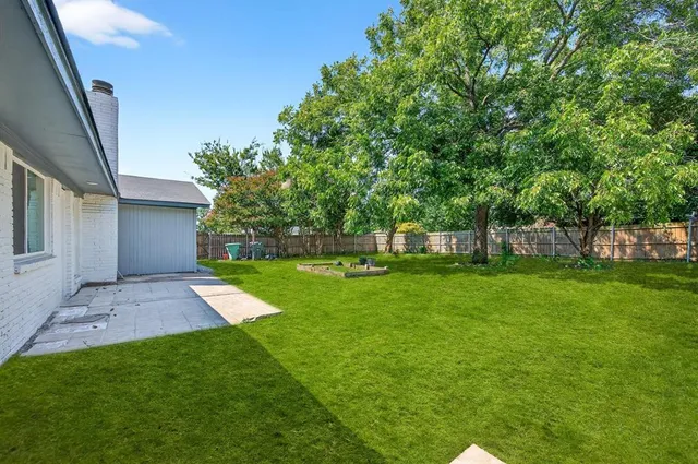 $1,800 | 1401 La Salle Drive, Sherman, TX 75090