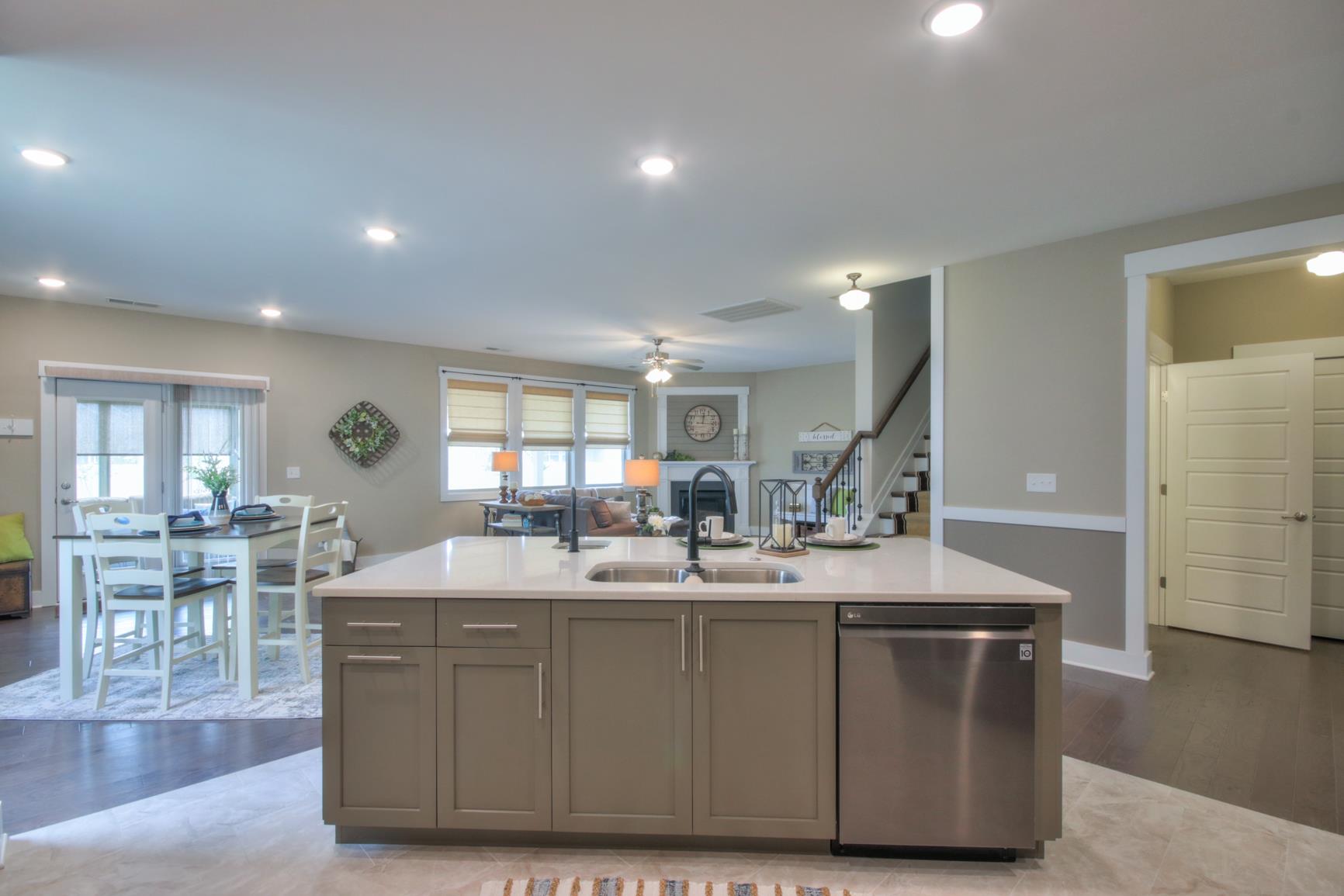 6419 Birchtree Drive Murfreesboro, TN 37128 - Photo 4 of 19 Custom large center island with quartz countertop and second prep sink.