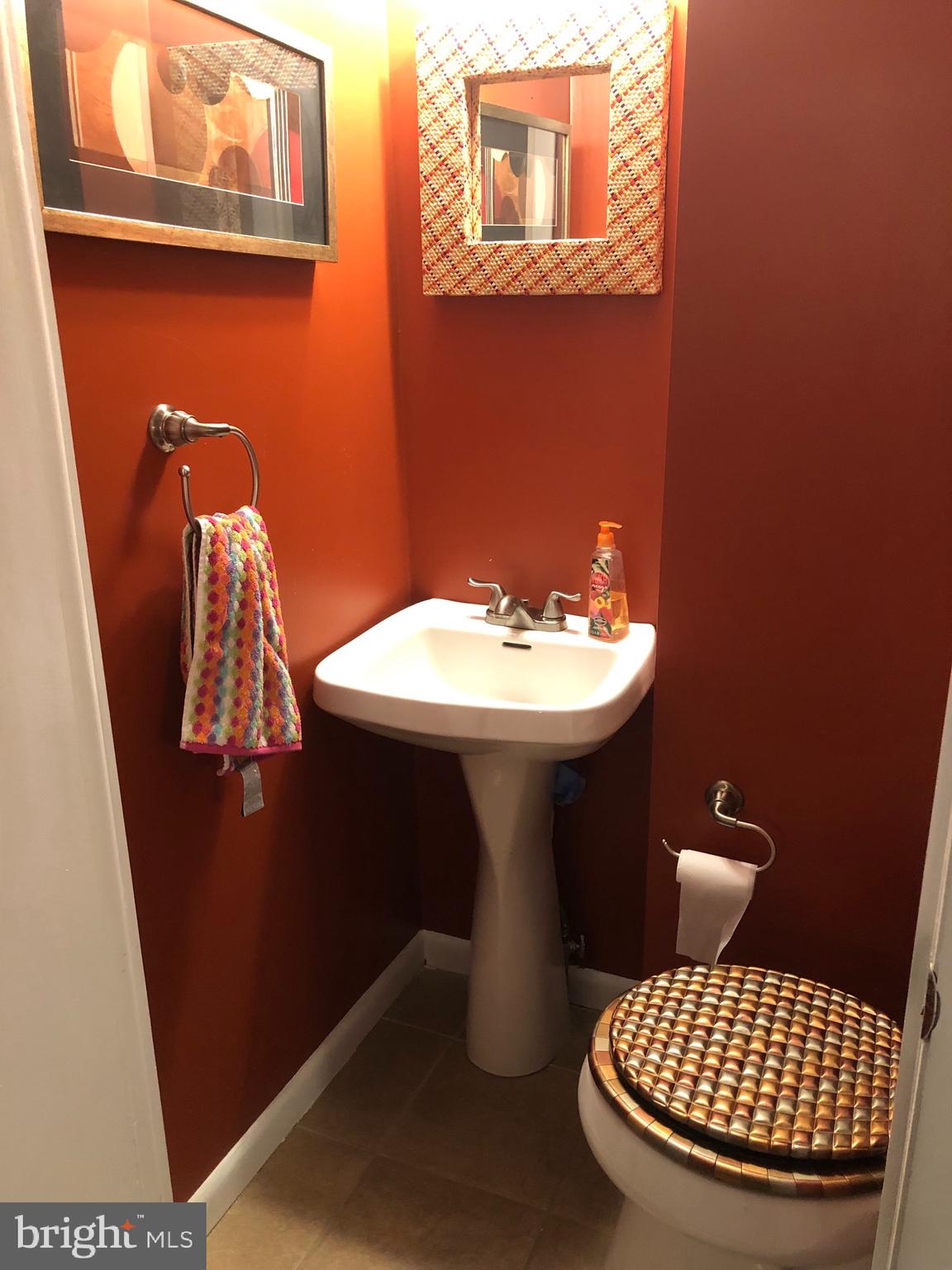 229 Signal Road Drexel Hill, PA 19026 - Photo 11 of 31 Powder room