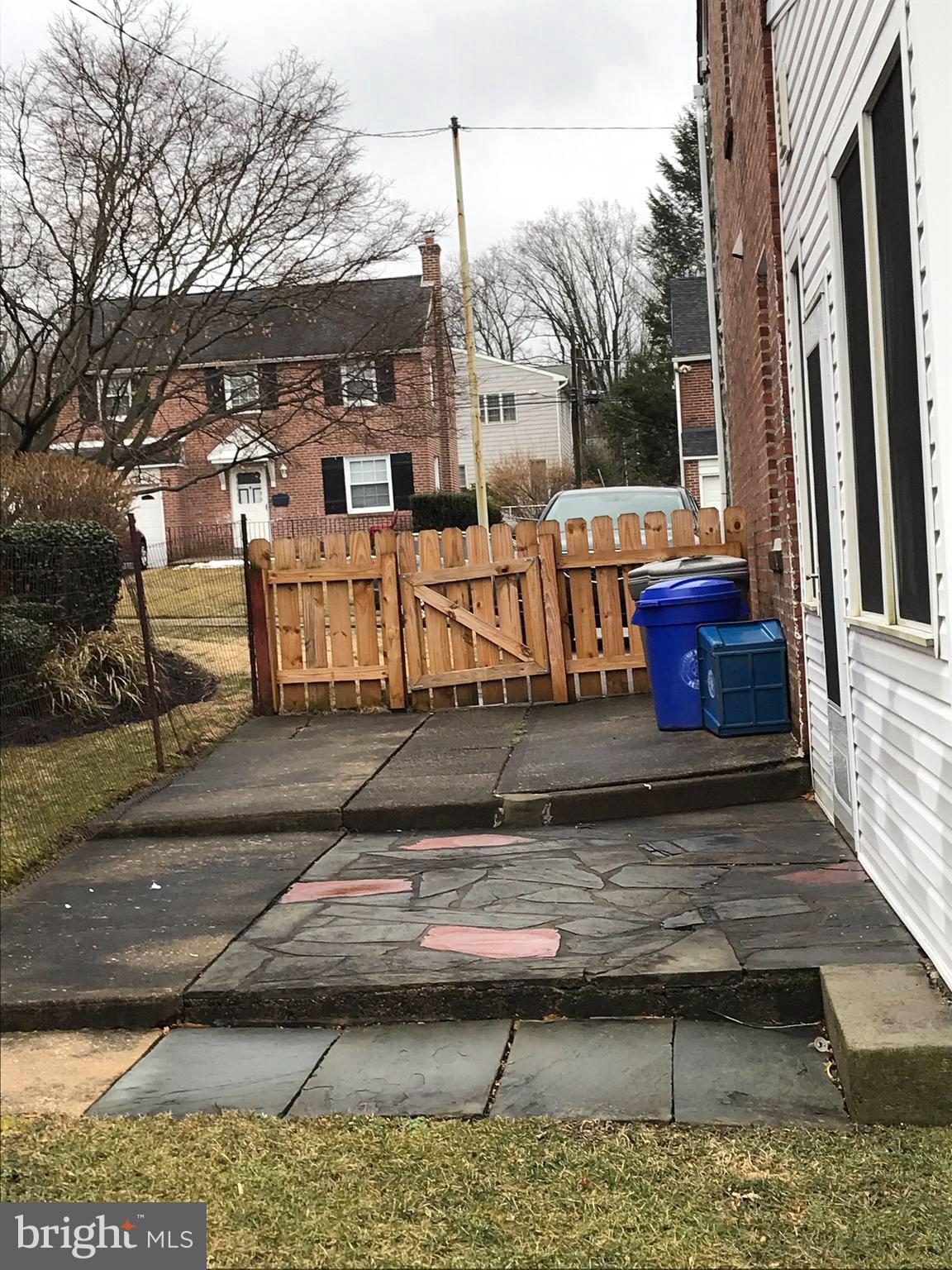 229 Signal Road Drexel Hill, PA 19026 - Photo 27 of 31 Side patio