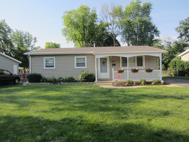 653 Walnut Road Wauconda, IL 60084 - Photo 1 of 20