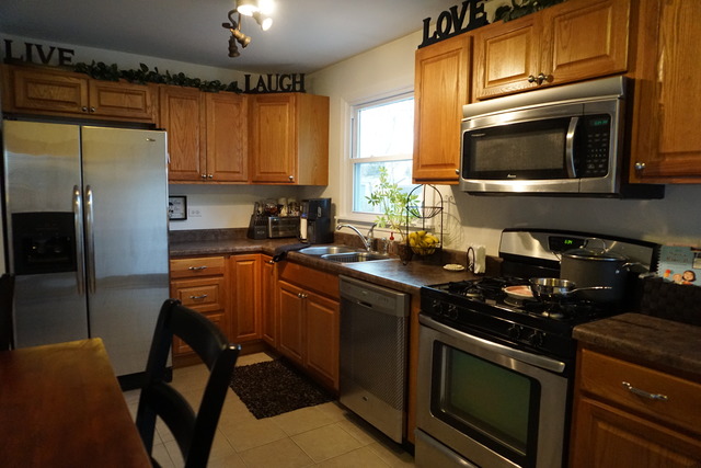 653 Walnut Road Wauconda, IL 60084 - Photo 5 of 20
