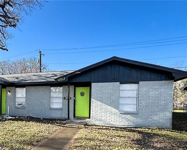 $1,100 | 1223 Airline Drive, College Station, TX 77845