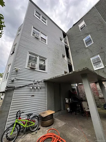 $1,100,000 | 31 Victor Street, Yonkers, NY 10701