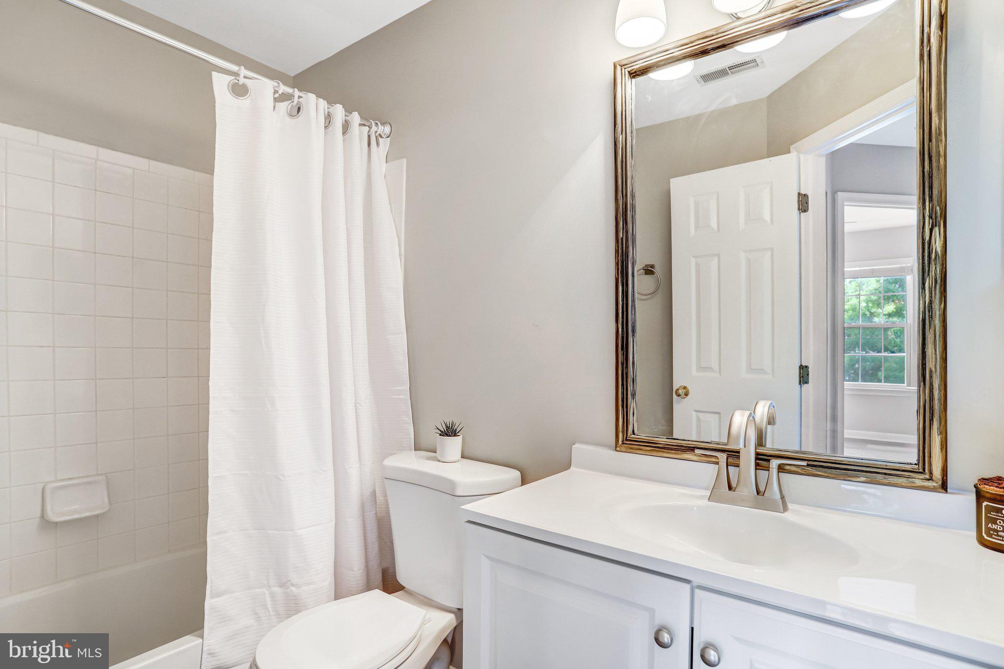 122 Goldsworth Terrace Southwest Leesburg, VA 20175 - Photo 17 of 31