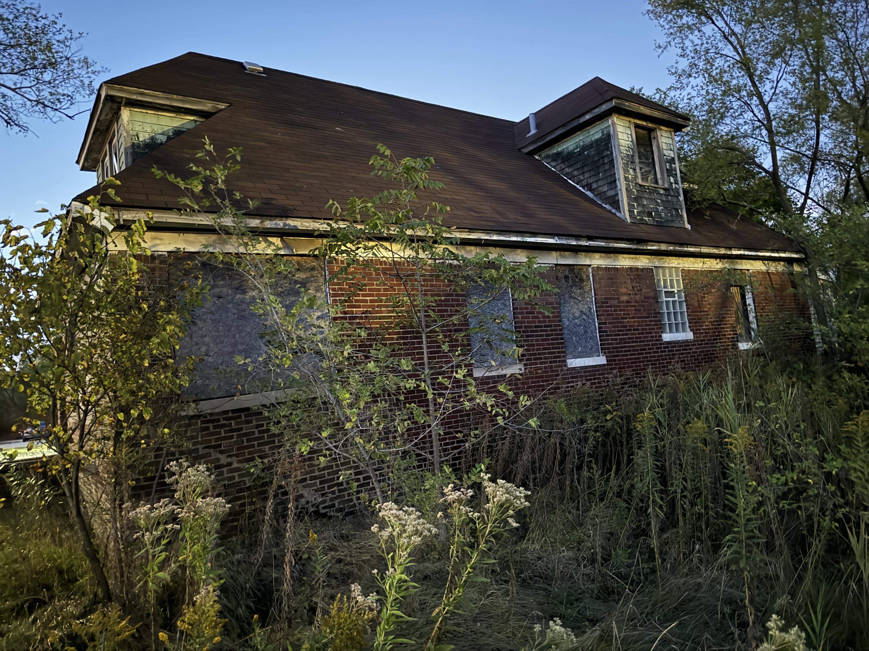 405 Bridge Street Gary, IN 46404 - Photo 3 of 7 3000x2250