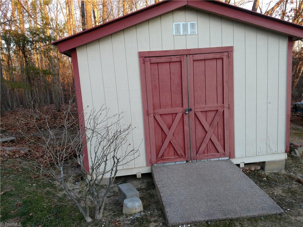 129 Pine View Road Eden, NC 27288 - Photo 17 of 19 Gallery Image 17
