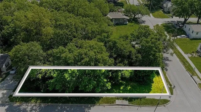 $5,000 | 13019 5th Street, Grandview, MO 64030