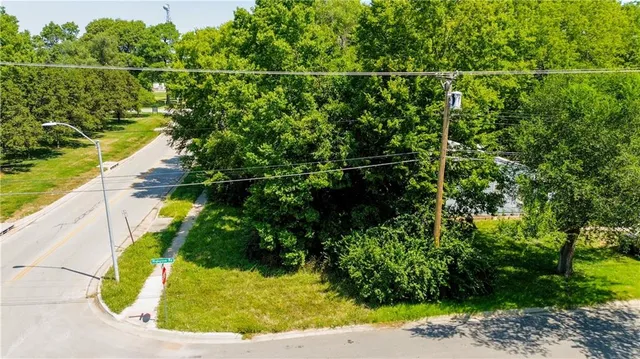 $5,000 | 13019 5th Street, Grandview, MO 64030