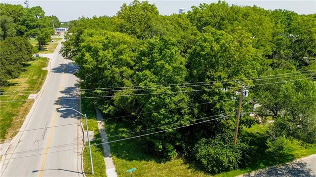 $5,000 | 13019 5th Street, Grandview, MO 64030