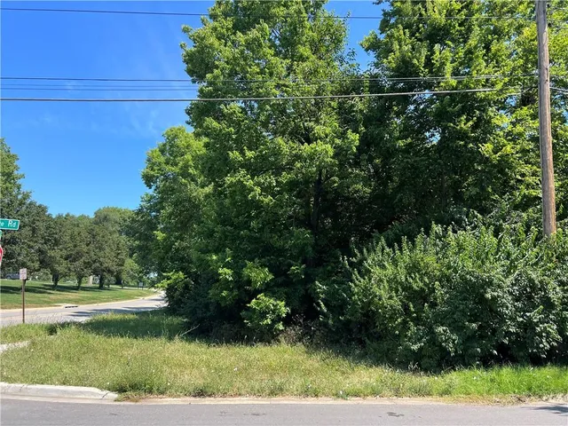 $5,000 | 13019 5th Street, Grandview, MO 64030