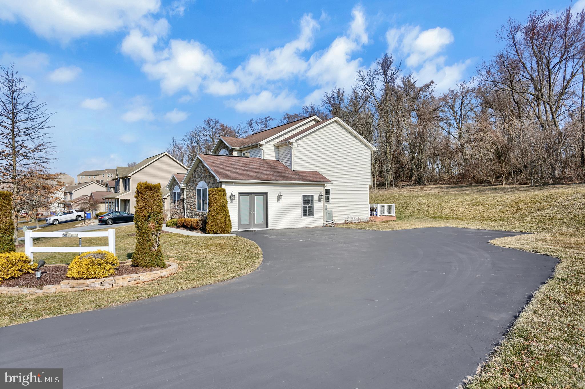 448 Princeton Road Harrisburg, PA 17111 - Photo 4 of 37 Gallery Image 4