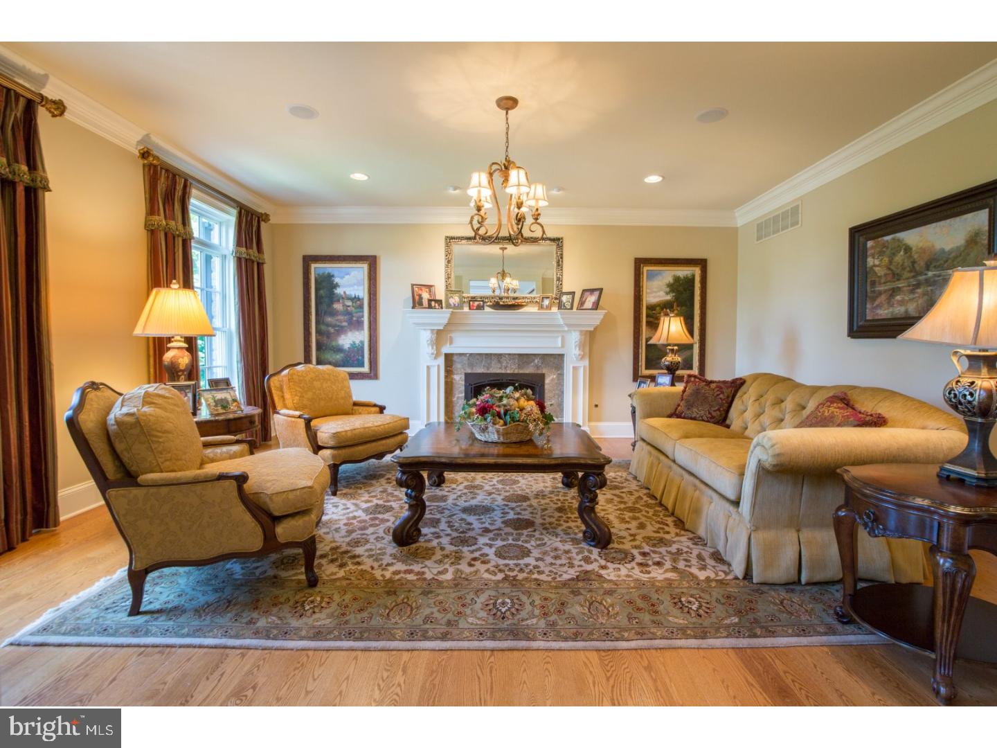 17 Stonebridge Crossing Road Newtown, PA 18940 - Photo 6 of 25 Living Room
