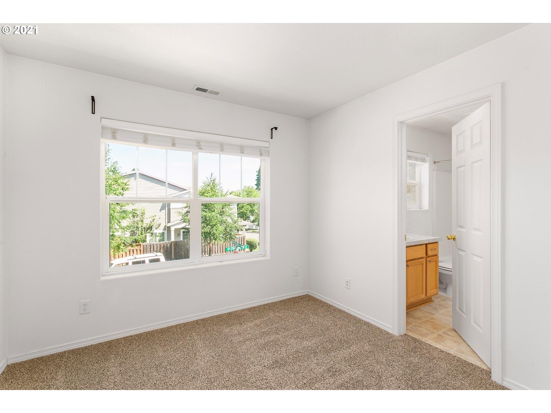 18220 Southwest Strathmoor Street Beaverton, OR 97007 - Photo 15 of 24 Gallery Image 15