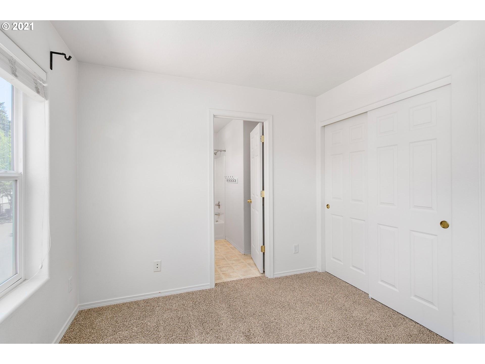 18220 Southwest Strathmoor Street Beaverton, OR 97007 - Photo 16 of 24 Gallery Image 16