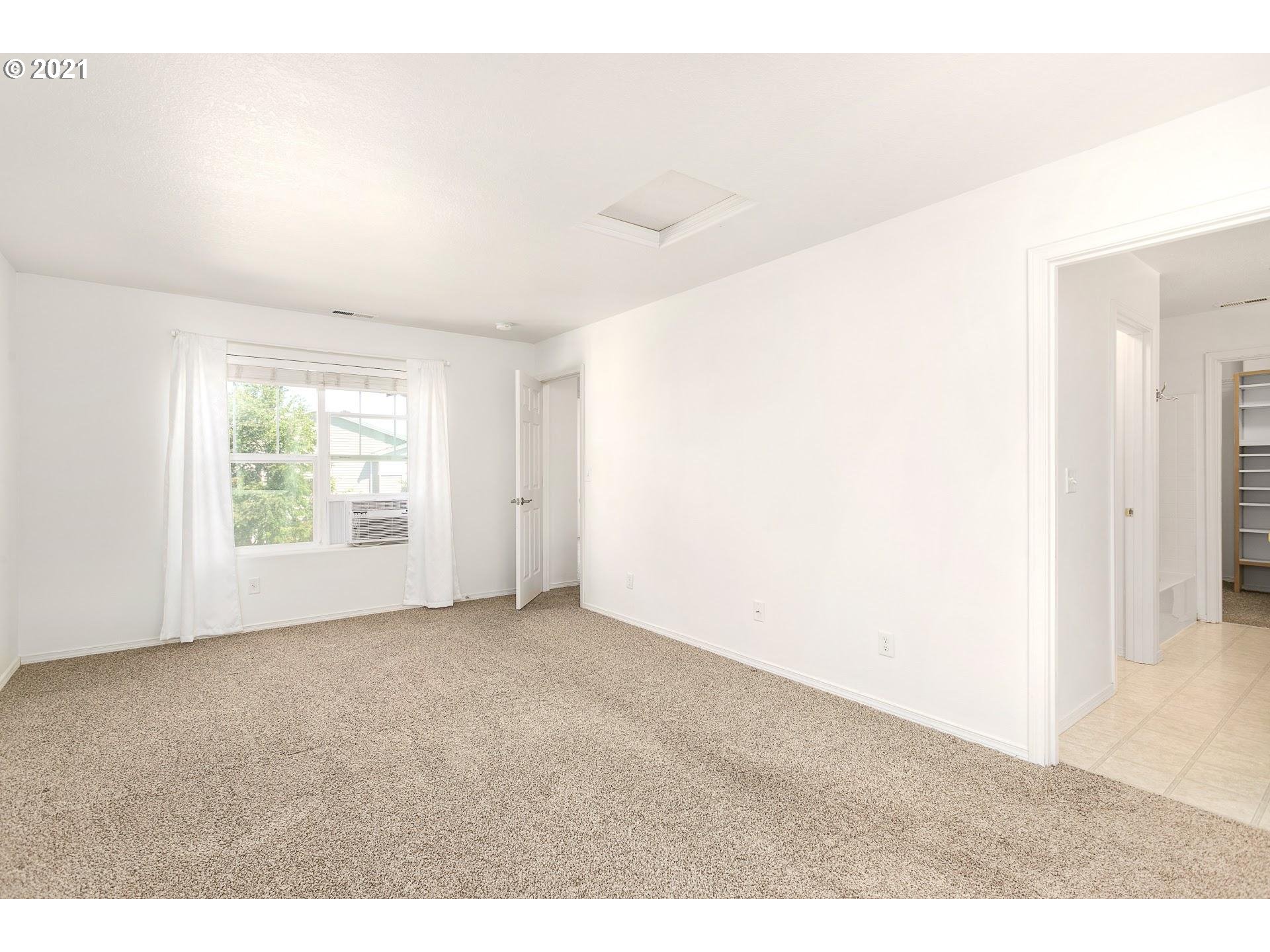 18220 Southwest Strathmoor Street Beaverton, OR 97007 - Photo 10 of 24 Gallery Image 10