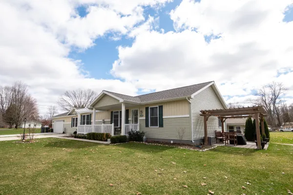$499,900 | 50306 Pleasant Street, Dowagiac, MI 49047