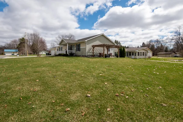 $499,900 | 50306 Pleasant Street, Dowagiac, MI 49047