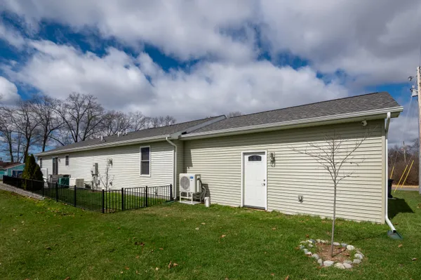 $499,900 | 50306 Pleasant Street, Dowagiac, MI 49047