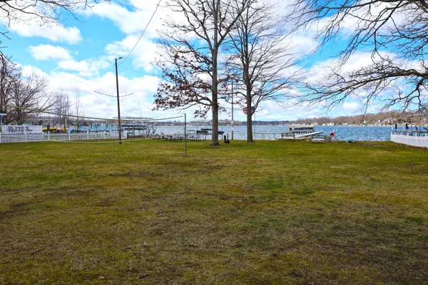 $499,900 | 50306 Pleasant Street, Dowagiac, MI 49047