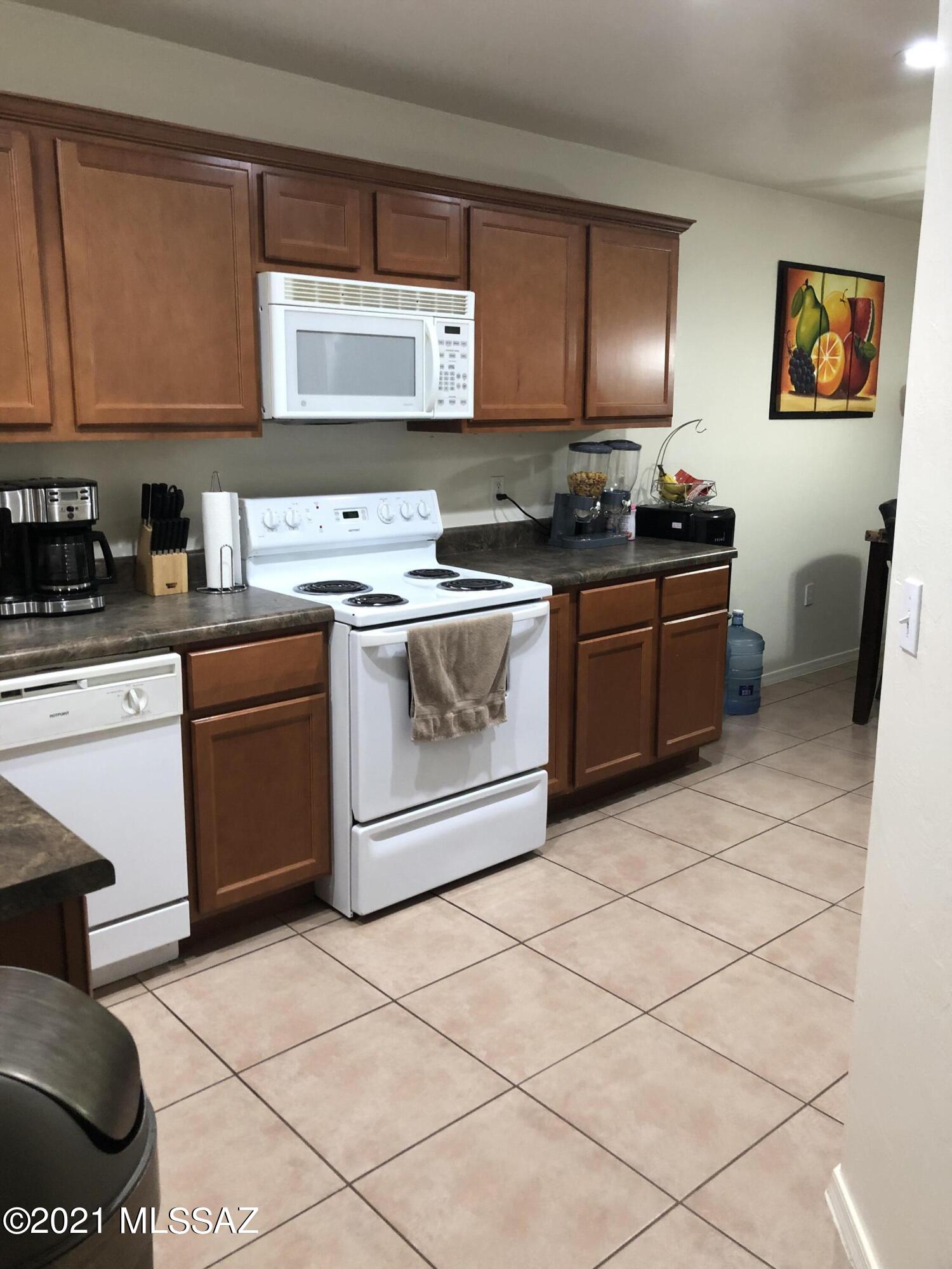 373 B Sunny Lane Rio Rico, AZ 85648 - Photo 2 of 10
