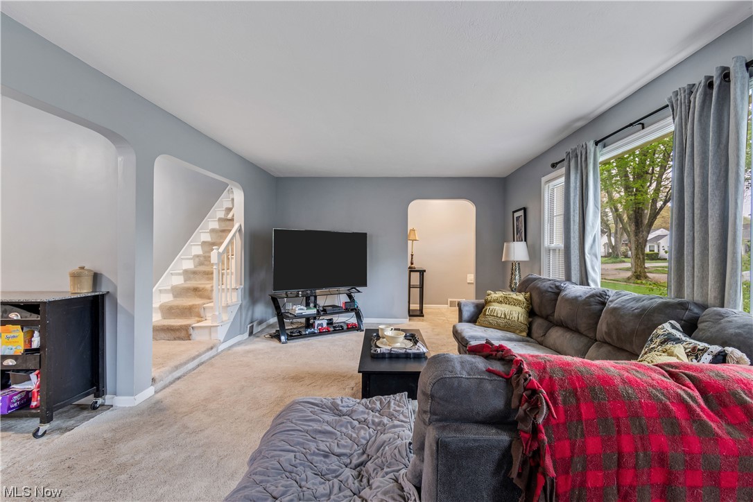 327 Sundale Road Akron, OH 44313 - Photo 10 of 25 Gallery Image 10