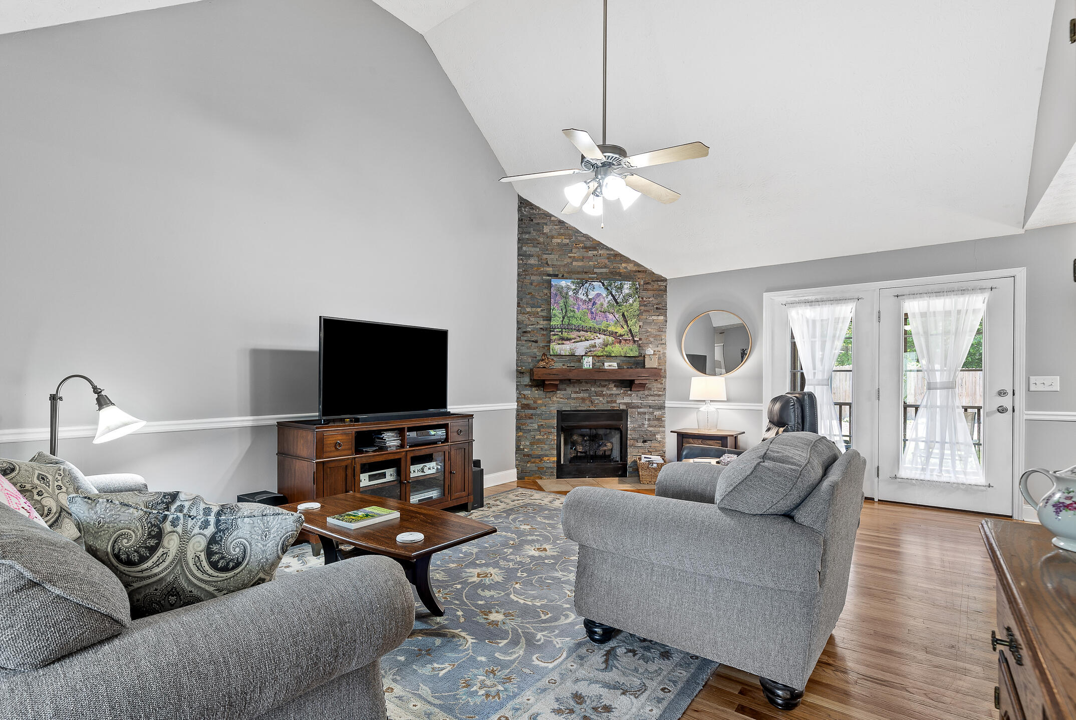 71 Clear Creek Road Flintstone, GA 30725 - Photo 8 of 25 Familiy room with Vaulted ceilings