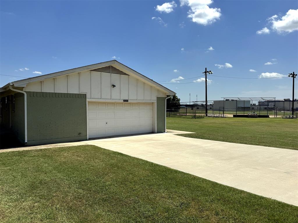 321 East Lake Street Krum, TX 76249 - Photo 3 of 24