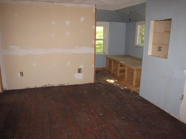 39 Albee Road Augusta, ME 04330 - Photo 6 of 10 Living Room.