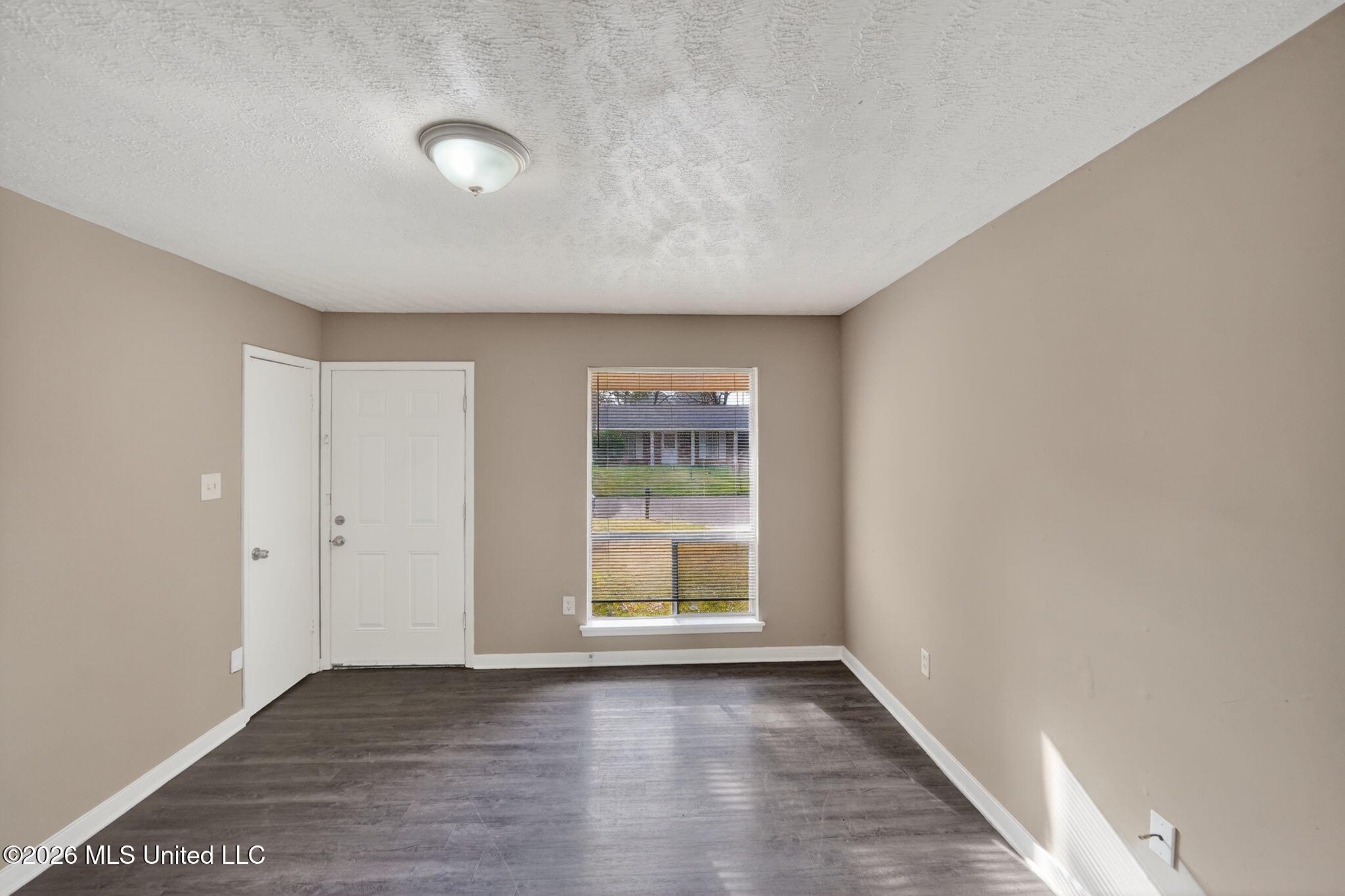 117 James Monroe Place Jackson, MS 39213 - Photo 13 of 32 13_117_James_Monroe_Pl_Jackson_MS_39213-