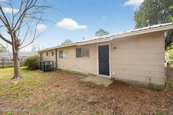 $94,900 | 117 James Monroe Place, Jackson, MS 39213
