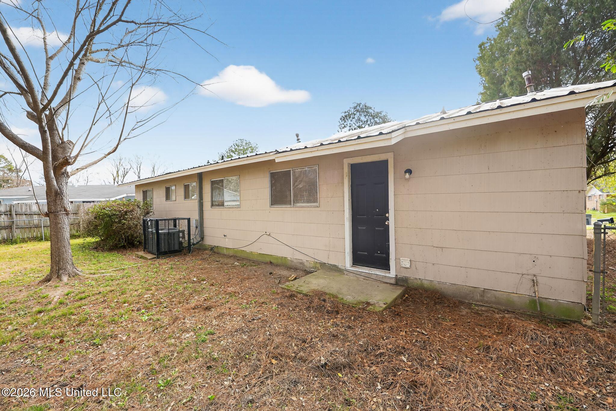 117 James Monroe Place Jackson, MS 39213 - Photo 5 of 32 01_117_James_Monroe_Pl_Jackson_MS_39213-