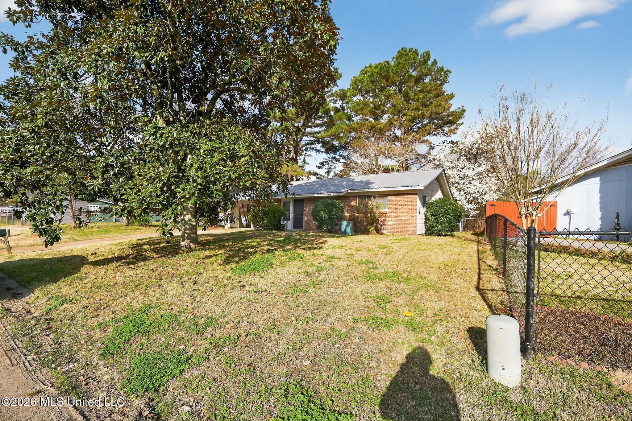 117 James Monroe Place Jackson, MS 39213 - Photo 7 of 32 05_117_James_Monroe_Pl_Jackson_MS_39213-