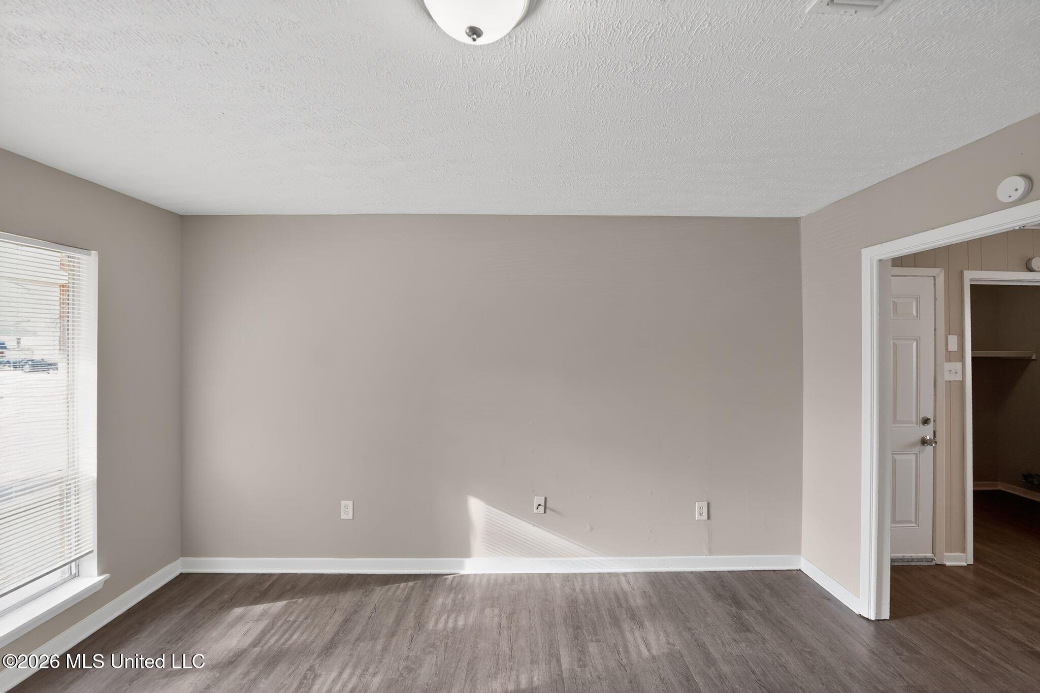 117 James Monroe Place Jackson, MS 39213 - Photo 8 of 32 08_117_James_Monroe_Pl_Jackson_MS_39213-
