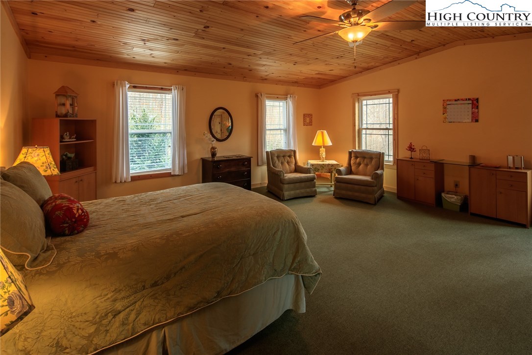 3269 Powder Horn Mountain Road Deep Gap, NC 28618 - Photo 16 of 50 Gallery Image 16