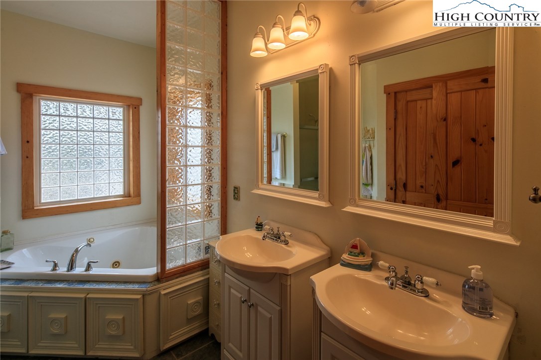 3269 Powder Horn Mountain Road Deep Gap, NC 28618 - Photo 26 of 50 Gallery Image 26
