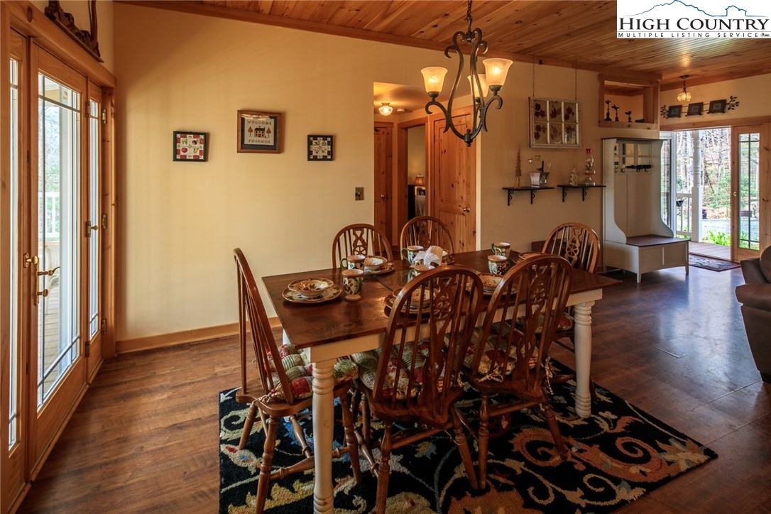 3269 Powder Horn Mountain Road Deep Gap, NC 28618 - Photo 10 of 50 Gallery Image 10