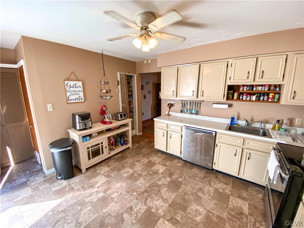 1720 Chester Road Bethlehem, PA 18017 - Photo 9 of 27 Gallery Image 9