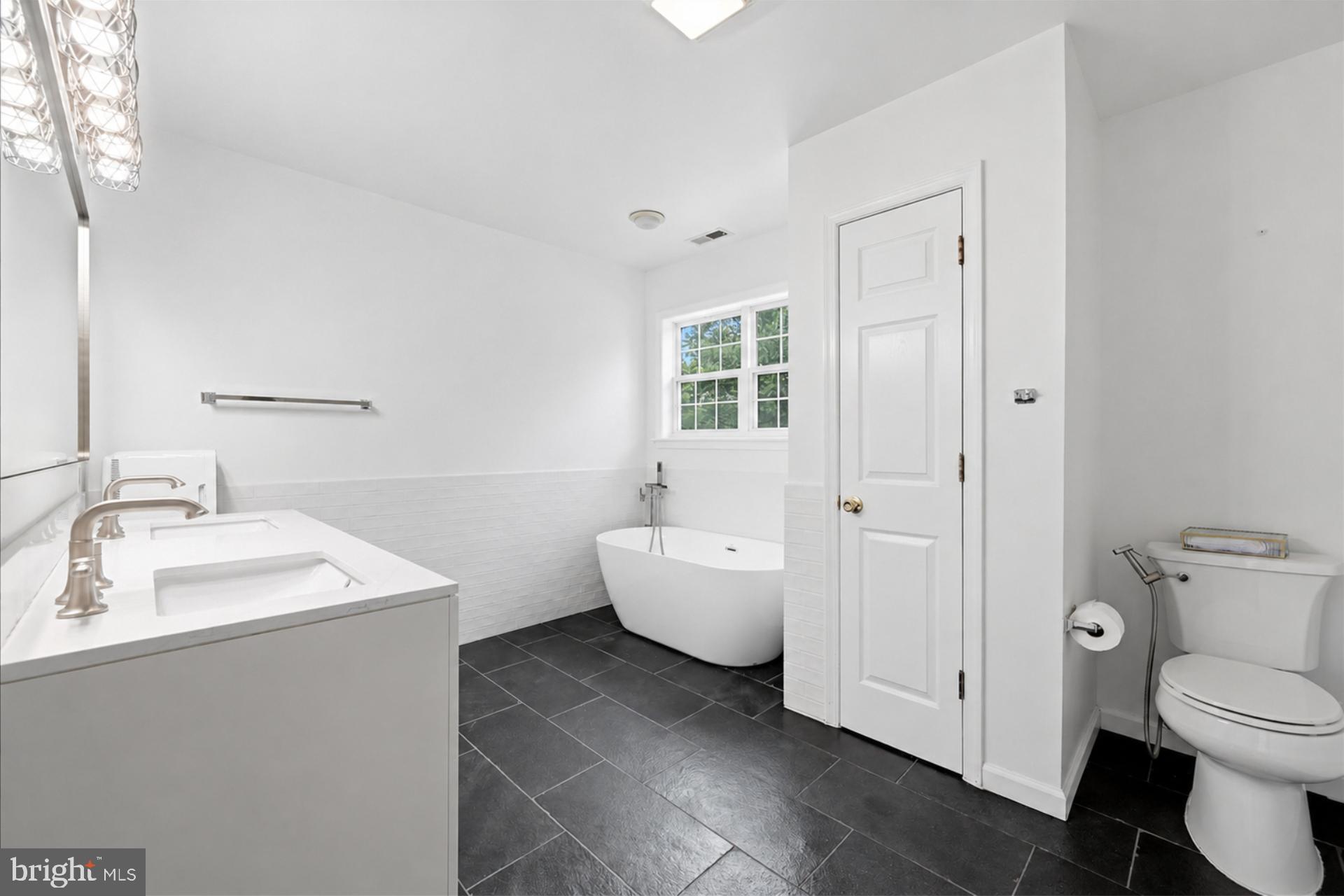 4101 Roberts Road Fairfax, VA 22032 - Photo 18 of 34