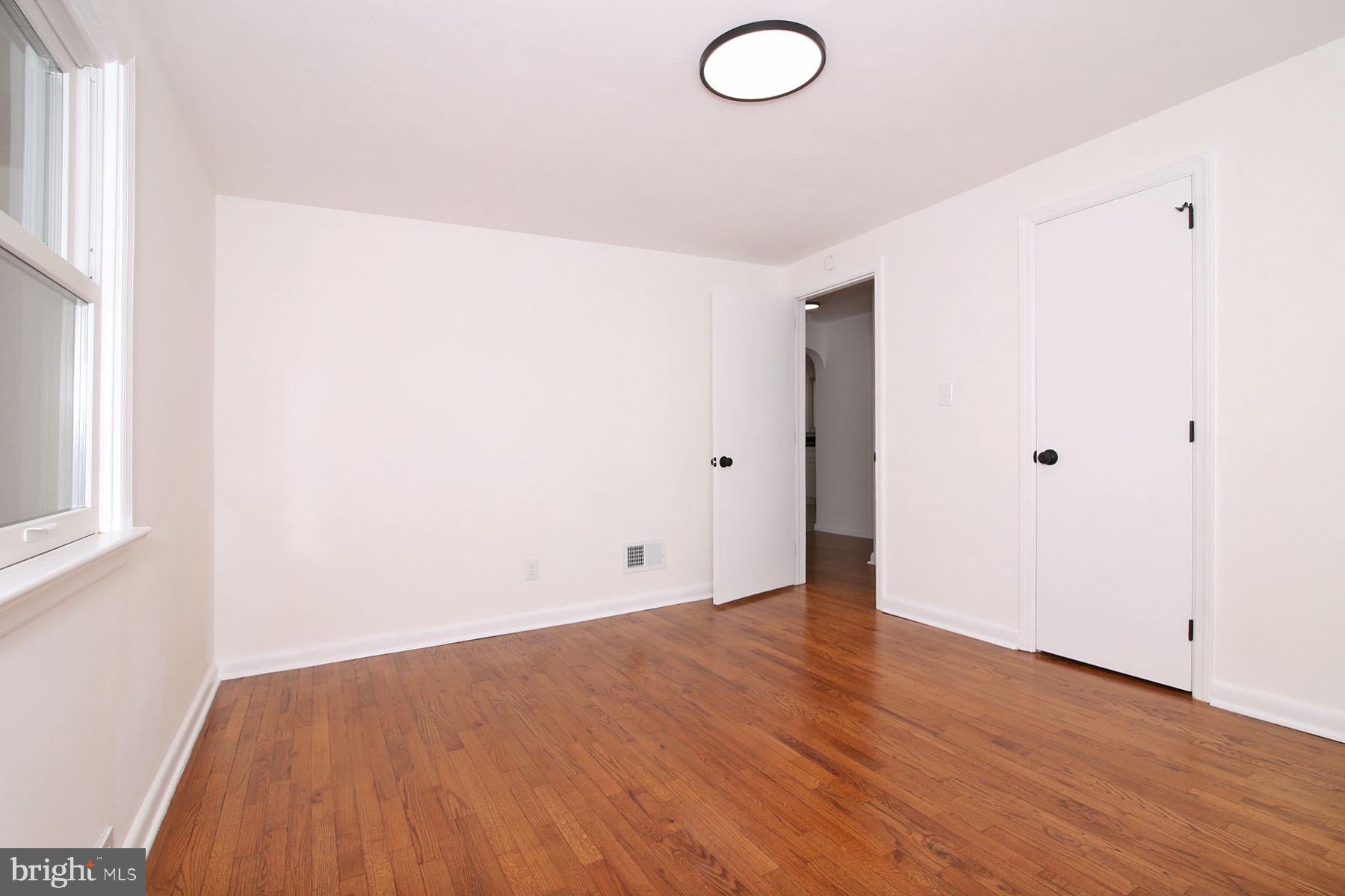 1011 State Drive Lebanon, PA 17042 - Photo 20 of 34 a view of empty room with wooden floor