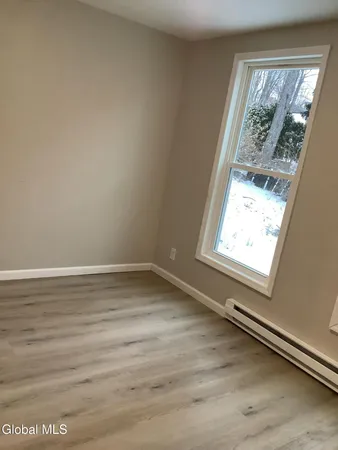 $1,950 | 535 Congress Street, Unit 2, Troy, NY 12180