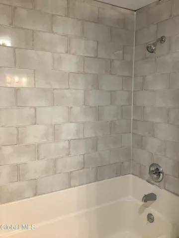 $2,100 | 535 Congress Street, Unit 2, Troy, NY 12180