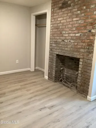 $1,950 | 535 Congress Street, Unit 2, Troy, NY 12180