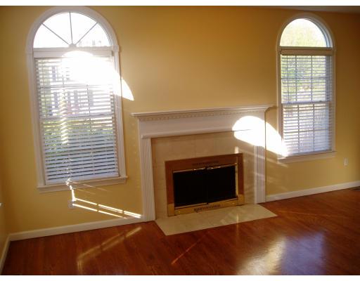 75 Bayberry Road Canton, MA 02021 - Photo 3 of 10 Gallery Image 3