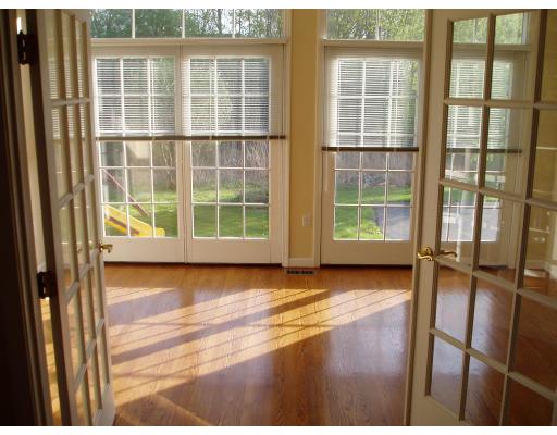 75 Bayberry Road Canton, MA 02021 - Photo 5 of 10 Gallery Image 5