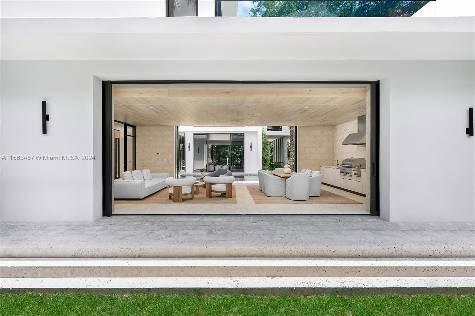 7320 Erwin Road Miami, FL 33143 - Photo 15 of 28